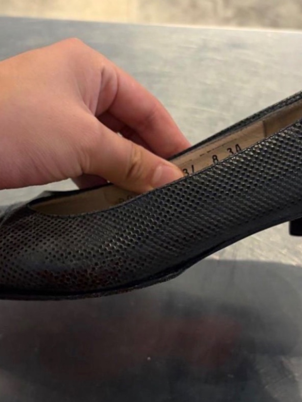 Salvatore Ferragamo Boutique Black Perforated Patent Cap Toe Pumps Size 8 3A - Picture 3 of 6